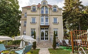 Hotel Duchess Varna 3*